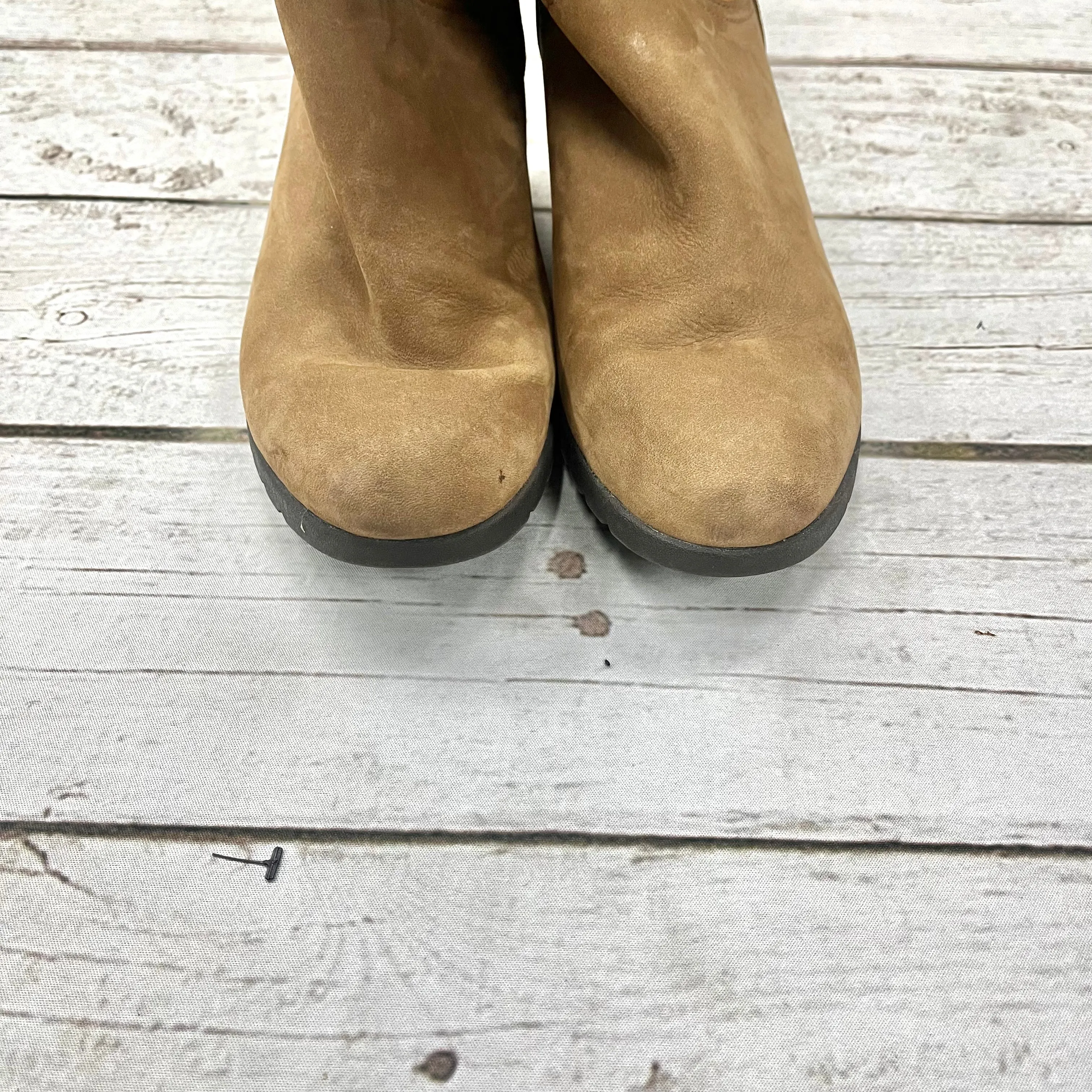 Boots Designer By Ugg  Size: 8