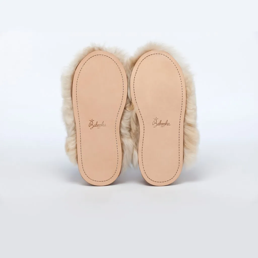 ETHICALLY AND CRUELTY FREE ALPACA FUR SLIPPERS IN BEIGE