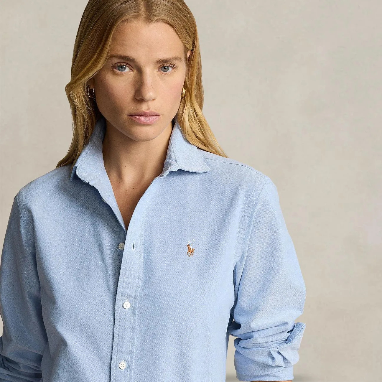 Women's slim fit light blue Oxford shirt